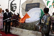
Le Chef de l’Etat, SEM Alassane OUATTARA a inauguré le Pont Henri KONAN BEDIE.
