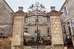 Aquitaine: Ils découvrent un trésor dans leur hôtel au cours de travaux Aquitaine: Ils découvrent un trésor dans leur hôtel au cours de travaux