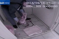  (vidéo) Un nouveau-né, rempli de sang, retrouvé dans la cuvette d'une toilette