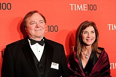 En instance de divorce, il propose 975 millions de dollars à son ex-femme, qui refuse En instance de divorce, il propose 975 millions de dollars à son ex-femme, qui refuse