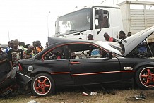 Port-Bouët : De retour d'une virée, des jeunes trouvent la mort dans un accident (photos).