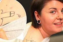 Elle se réveille après une soirée arrosée: ses amis lui ont tatoué un penis sur l'épaule