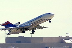 Un avion de ligne décolle avec seulement deux passagers