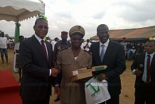 L'ANSUT équipe les administrations publiques ivoiriennes de 447 kits téléphoniques