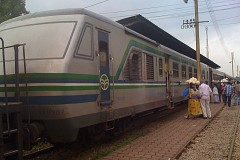 Un train percute une moto à trois roues, un sexagénaire tué