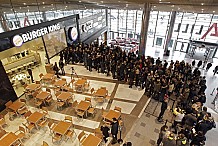 (Vidéo) Lille: Une file d'attente de 200 personnes devant Burger King