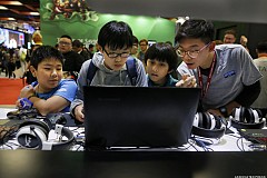 Taïwan : 1400 euros d'amende pour les parents si les enfants restent trop le nez sur leurs écrans