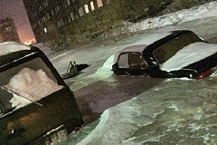Russie: Une ville de Sibérie figée dans la glace après la rupture de canalisations Russie: Une ville de Sibérie figée dans la glace après la rupture de canalisations