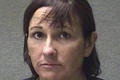Elle arrache une partie des testicules de son ex avec les mains Elle arrache une partie des testicules de son ex avec les mains