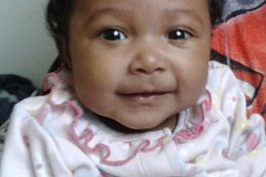 Une ado de 11 ans frappe à mort le bébé de 2 mois gardé par sa mère Une ado de 11 ans frappe à mort le bébé de 2 mois gardé par sa mère
