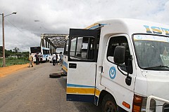  Des bandits armés attaquent un « badjan » à Kong : le chauffeur grièvement blessé et les passagers dépouillés
