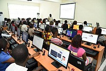  Université Felix Houphouët-Boigny: La première Dame offre une salle multimédia et de nombreux dons aux étudiants
