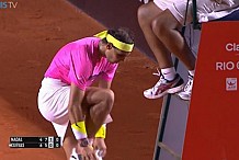 Nadal enlève son short en plein match et affole le stade
