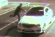 (Vidéo) Irlande: Une tentative de vol de voiture ridiculement ratée 