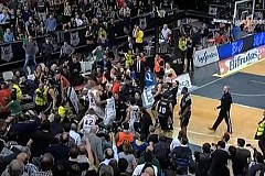 (vidéo) Espagne: Un match de basket se termine en bagarre générale 