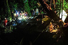 Brésil: Un autocar tombe dans un ravin; au moins 49 morts