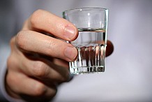 Brésil: Un étudiant meurt après avoir avalé 25 shots de vodka