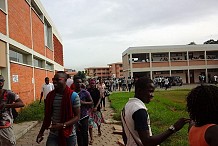 Grève des élèves à Cocody: Les “fescites“ s’empoignent avec les policiers
