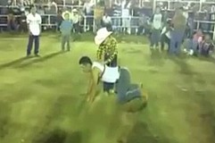 (Vidéo) Brésil : le violent rodéo humain pour enfant (Vidéo) Brésil : le violent rodéo humain pour enfant