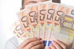 France: En faisant le ménage, ils dérobent une fortune chez deux sœurs décédées France: En faisant le ménage, ils dérobent une fortune chez deux sœurs décédées