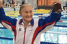 A 100 ans, une Japonaise s'offre un record du monde de natation