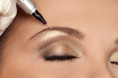 Les dangers insoupçonnés du maquillage permanent