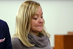 Après son dixième mariage, une «épouse en série» se fait pincer Après son dixième mariage, une «épouse en série» se fait pincer