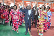 Les secrétaires fonctionnaires de Côte d'Ivoire rendent hommage au gouvernement
