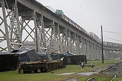 (Vidéo) Etats-Unis: Un train tombe d'un pont pendant une tempête (Vidéo) Etats-Unis: Un train tombe d'un pont pendant une tempête