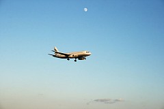 Etats-Unis: Un avion vide ses toilettes au-dessus d'une fête d'anniversaire Etats-Unis: Un avion vide ses toilettes au-dessus d'une fête d'anniversaire