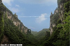 (Photos) Les montagnes d'Avatar en Chine vont accueillir le plus grand pont entièrement transparent