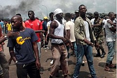 Koumassi : Une guerre des machettes plane dans les gares routières Koumassi : Une guerre des machettes plane dans les gares routières