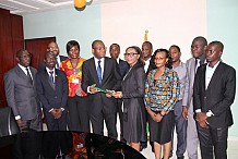 Programme YALI/ avant leur départ pour les USA : le Ministre Sidi Touré échange avec les lauréats
