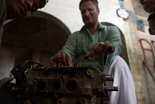 (Vidéo) Pakistan: Un mécanicien aveugle devient la coqueluche de Karachi