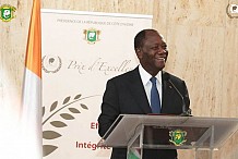  Le Chef de l’Etat a présidé la cérémonie de remise des Prix d’Excellence 2015.
