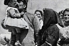 A 92 ans, elle retrouve sa fille qu'on lui avait enlevée il y a 70 ans A 92 ans, elle retrouve sa fille qu'on lui avait enlevée il y a 70 ans