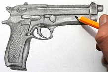 Il essaie de braquer une banque avec un pistolet dessiné sur une feuille de papier