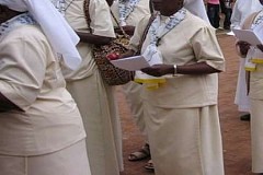 Yamoussoukro : 3 blessés graves et 1,2 million emportés après l'attaque du camp de sœurs religieuses de Logbakro Yamoussoukro : 3 blessés graves et 1,2 million emportés après l'attaque du camp de sœurs religieuses de Logbakro