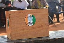  Présidentielles 2015 : pouvoir, opposition et société civile s’accordent pour des élections apaisées
