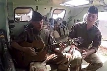 (Vidéo) Mali : Deux soldats français chantent leur mal du pays