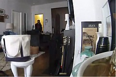 (Vidéo) Il vit en direct le cambriolage de son appartement (Vidéo) Il vit en direct le cambriolage de son appartement
