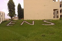 ENS: Les enseignants, en colère, arrêtent toutes les évaluations