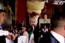 (Vidéo) La pièce montée s'écrase sous les yeux de la mariée