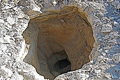 Tombé dans un trou, il est enterré vivant Tombé dans un trou, il est enterré vivant