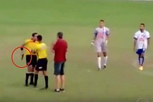 (Vidéo) Contesté, un arbitre brésilien sort son pistolet en plein match