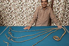(Photos) Inde : Il ne s'est pas coupé les ongles depuis 63 ans (Photos) Inde : Il ne s'est pas coupé les ongles depuis 63 ans