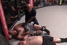 (Vidéo) Il fait caca en plein combat MMA