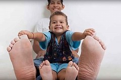 Vénézuela : Il a les plus grands pieds du monde et chausse du 57