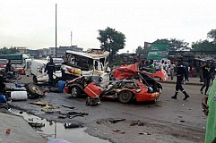 Abobo/ Grave accident de la circulation: Un gbaka percute un taxi Abobo/ Grave accident de la circulation: Un gbaka percute un taxi