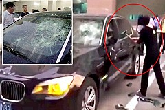 (Vidéo) Trompée par son mari, elle prend un marteau pour fracasser sa BMW à près de 300.000 euros (Vidéo) Trompée par son mari, elle prend un marteau pour fracasser sa BMW à près de 300.000 euros
